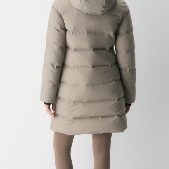 Brand New Aritzia 2025 Rainstop Superpuff Mid Modern Taupe - Picture 3 of 7